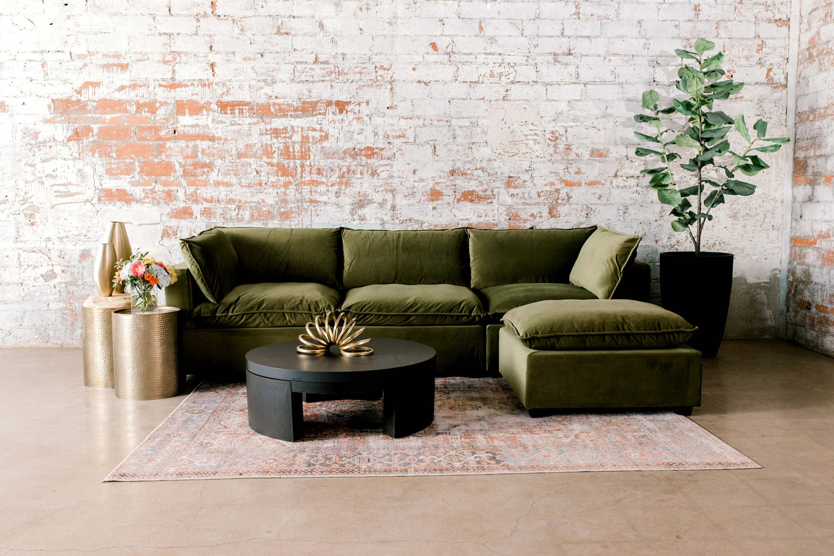 Luna Corner Sectional - Image 28