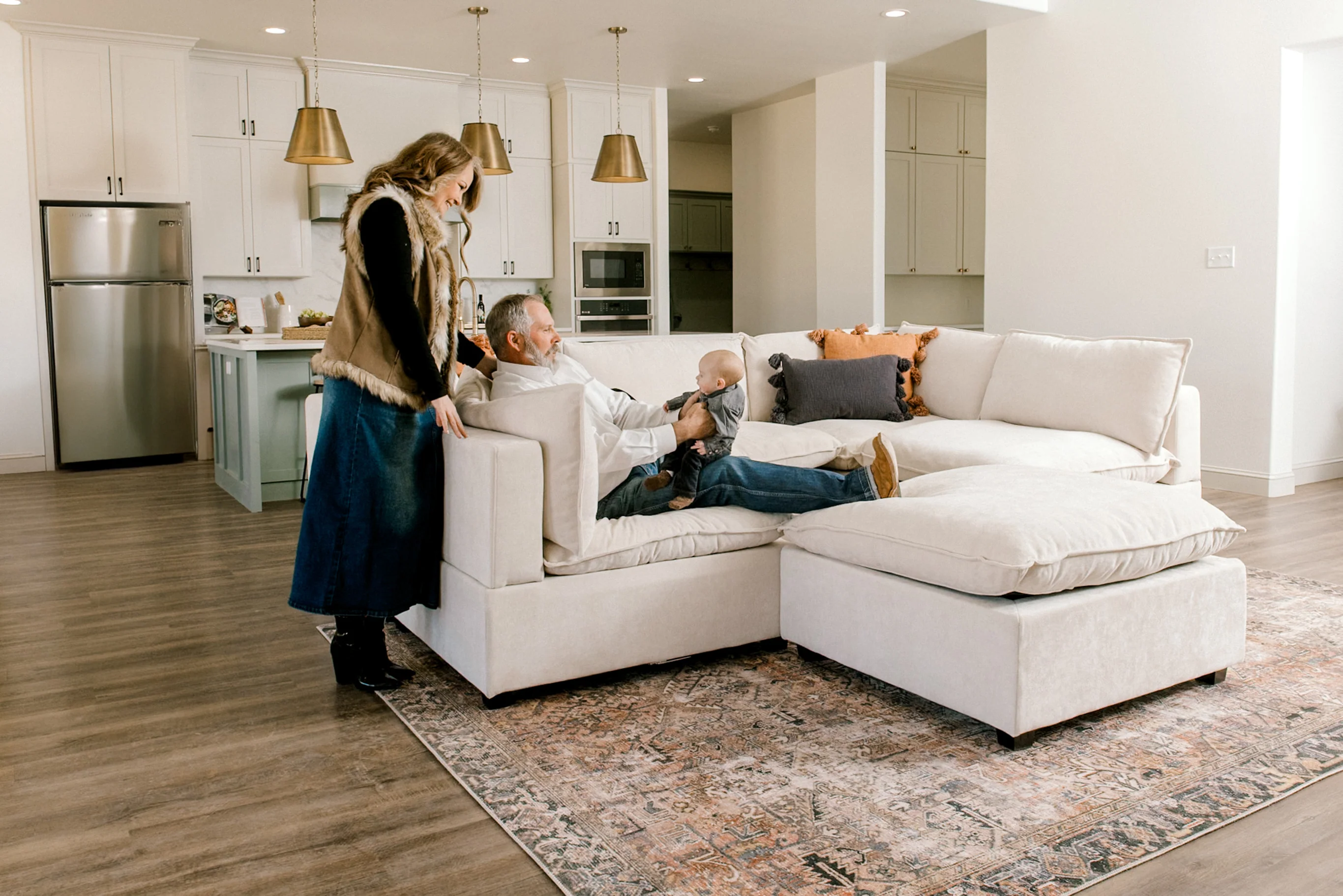 Luna Corner Sectional - Image 25
